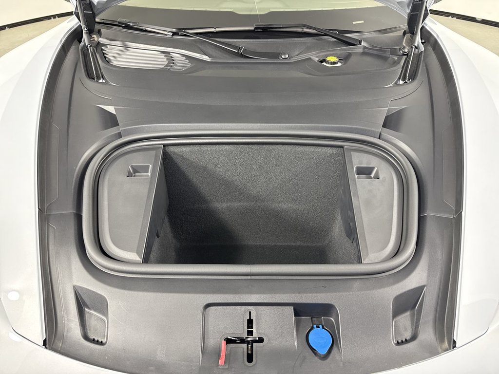 New 2026 Porsche Taycan AWD/4WD image 21