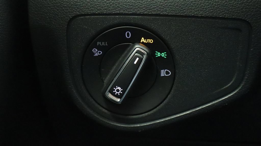 Used 2022 Volkswagen Atlas SE image 29