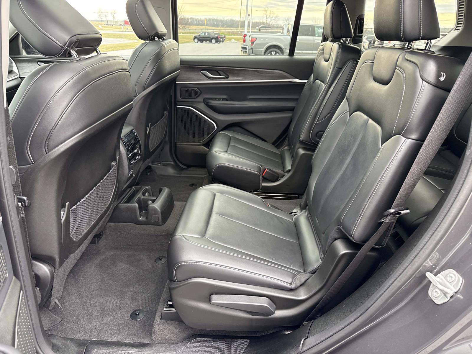 Used 2022 Jeep Grand Cherokee L Limited image 23