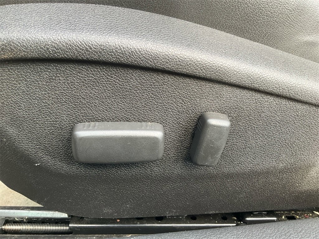 Used 2010 Chevrolet Camaro SS image 25