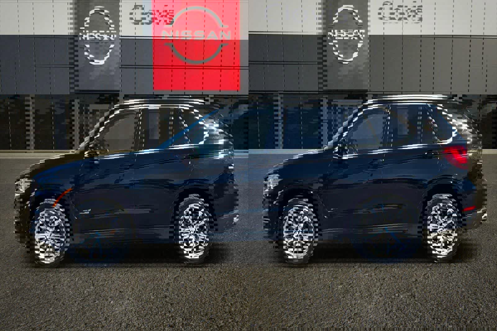 Used 2018 BMW X5 sDrive35i w/ M Sport Package image 6