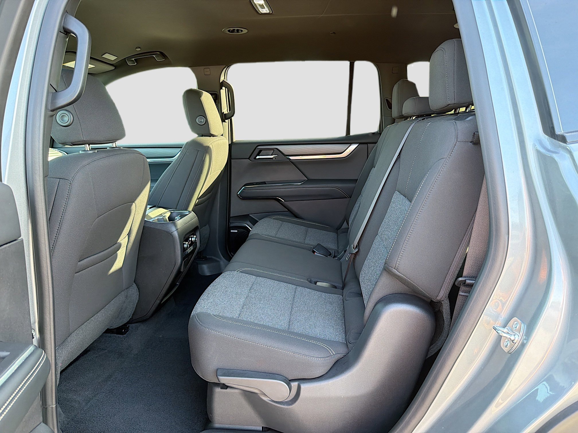 Used 2025 GMC Acadia Elevation FWD image 22