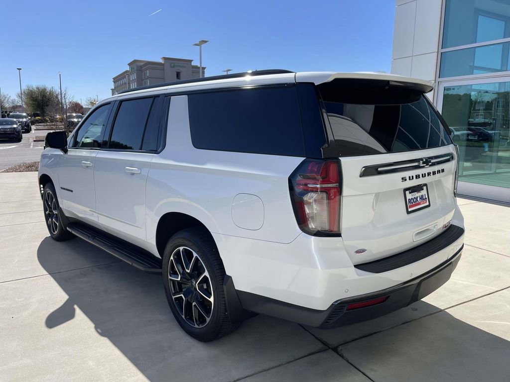 Used 2021 Chevrolet Suburban RST w/ Luxury Package image 11