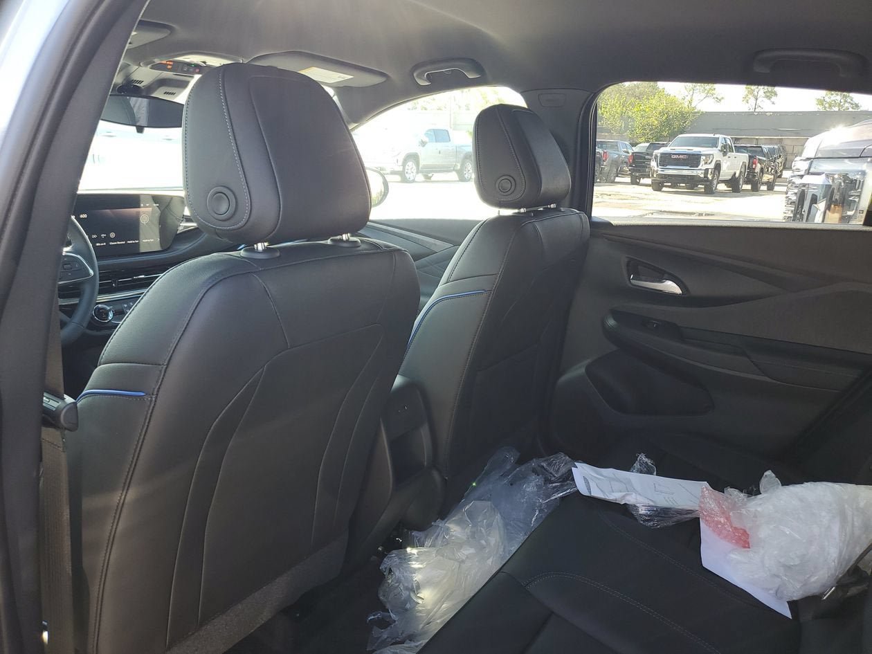 New 2026 Buick Envista Sport Touring w/ Convenience II Package FWD image 9