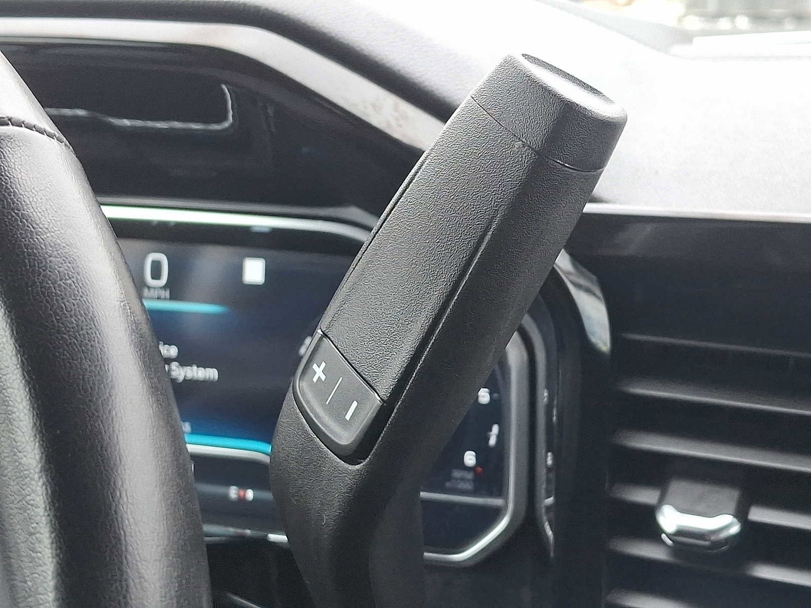 Used 2022 Chevrolet Silverado 1500 LT image 14