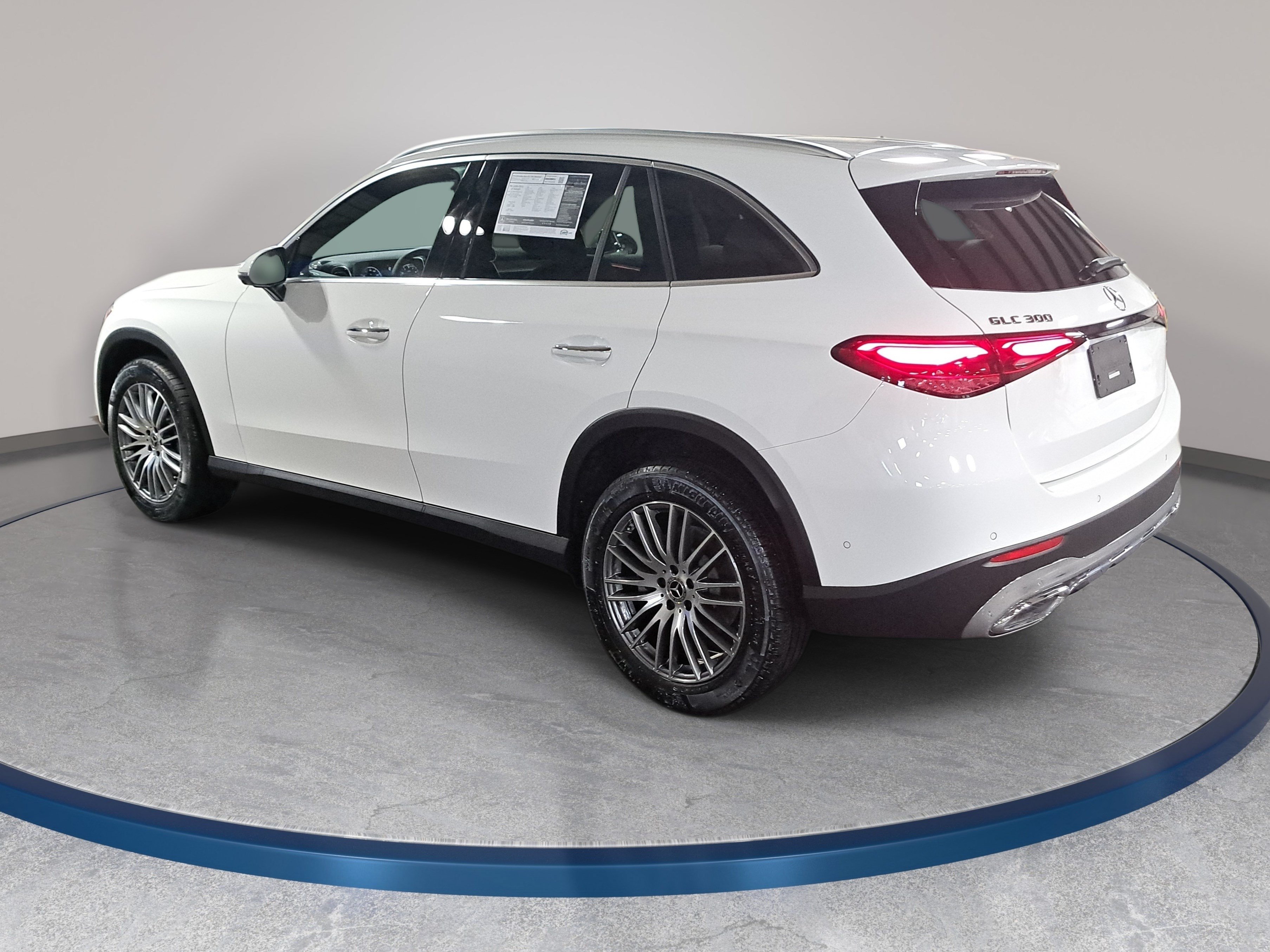 Used 2026 Mercedes-Benz GLC 300 4MATIC image 8