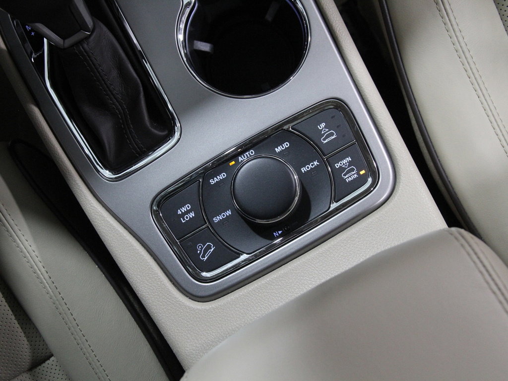 Used 2021 Jeep Grand Cherokee Overland image 19