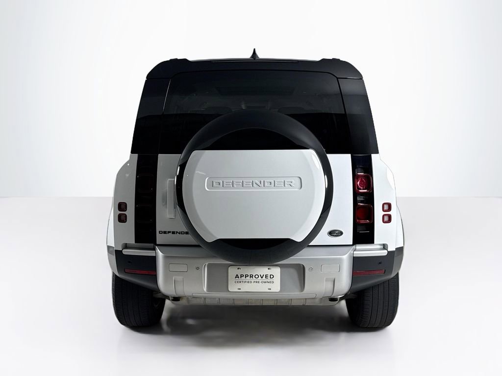 Used 2023 Land Rover Defender 110 S image 4