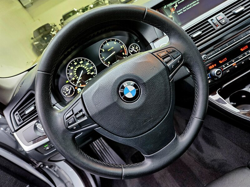 Used 2014 BMW 535d Sedan RWD image 24
