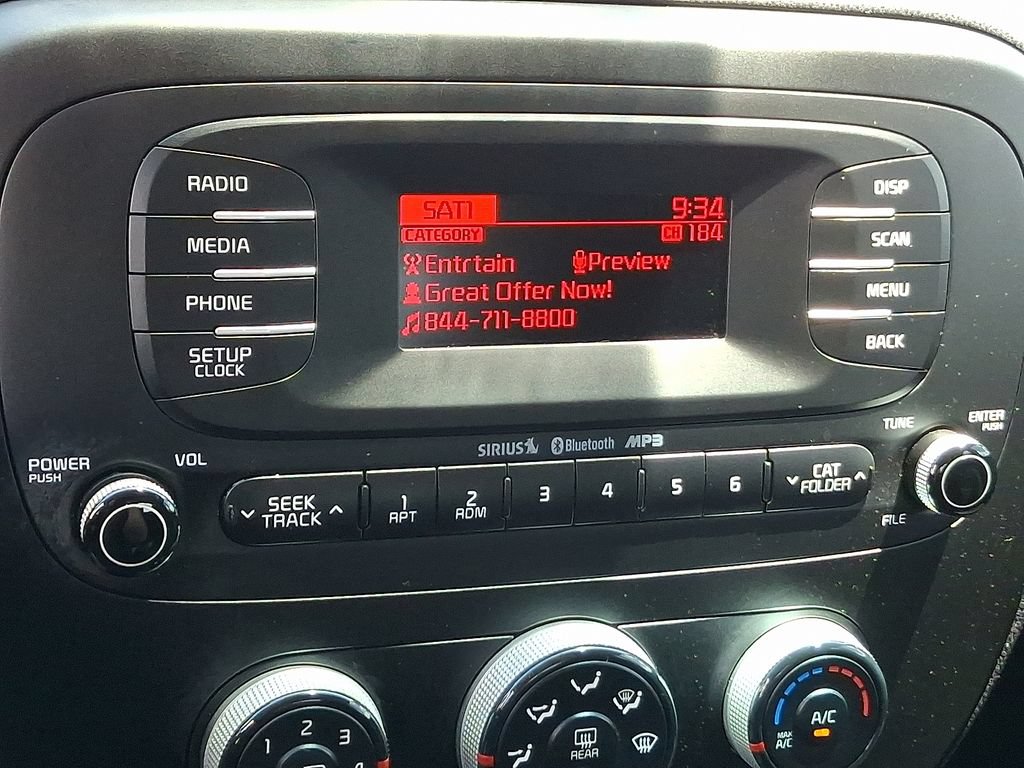 Used 2014 Kia Soul FWD image 16
