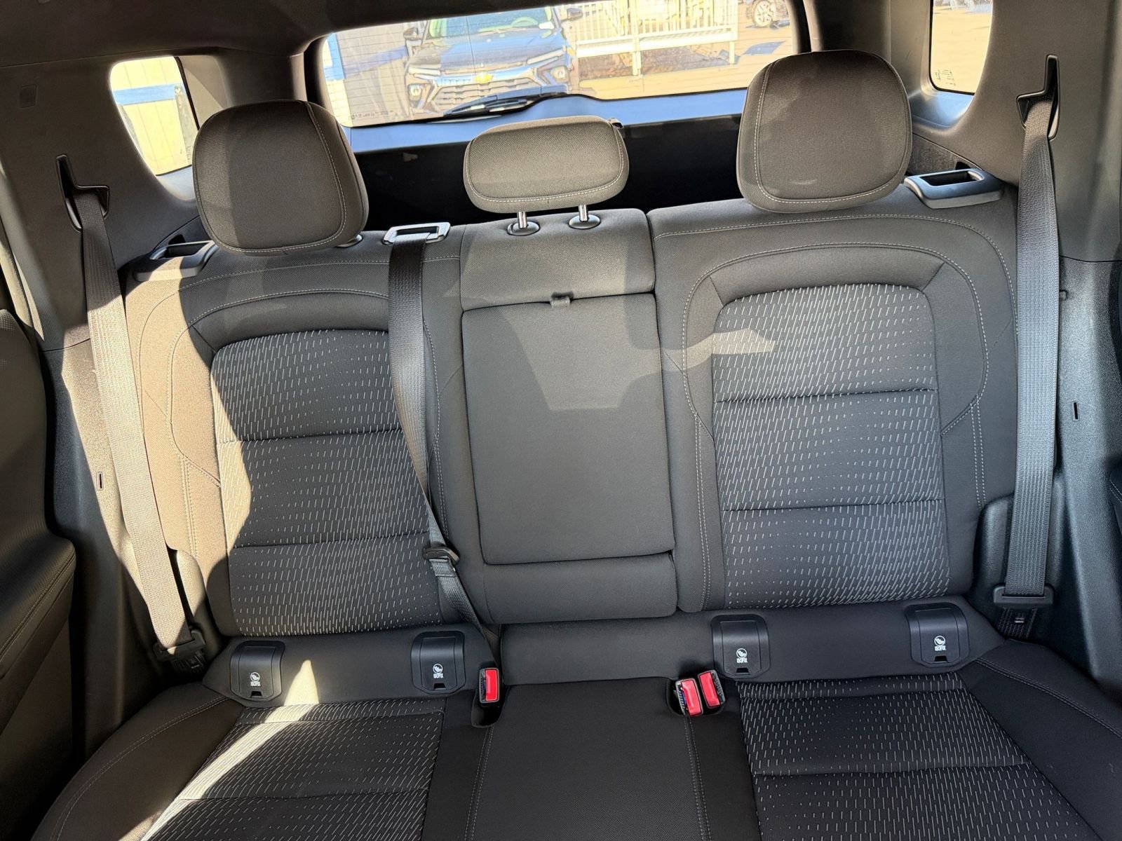 Used 2025 Chevrolet Equinox LT image 37