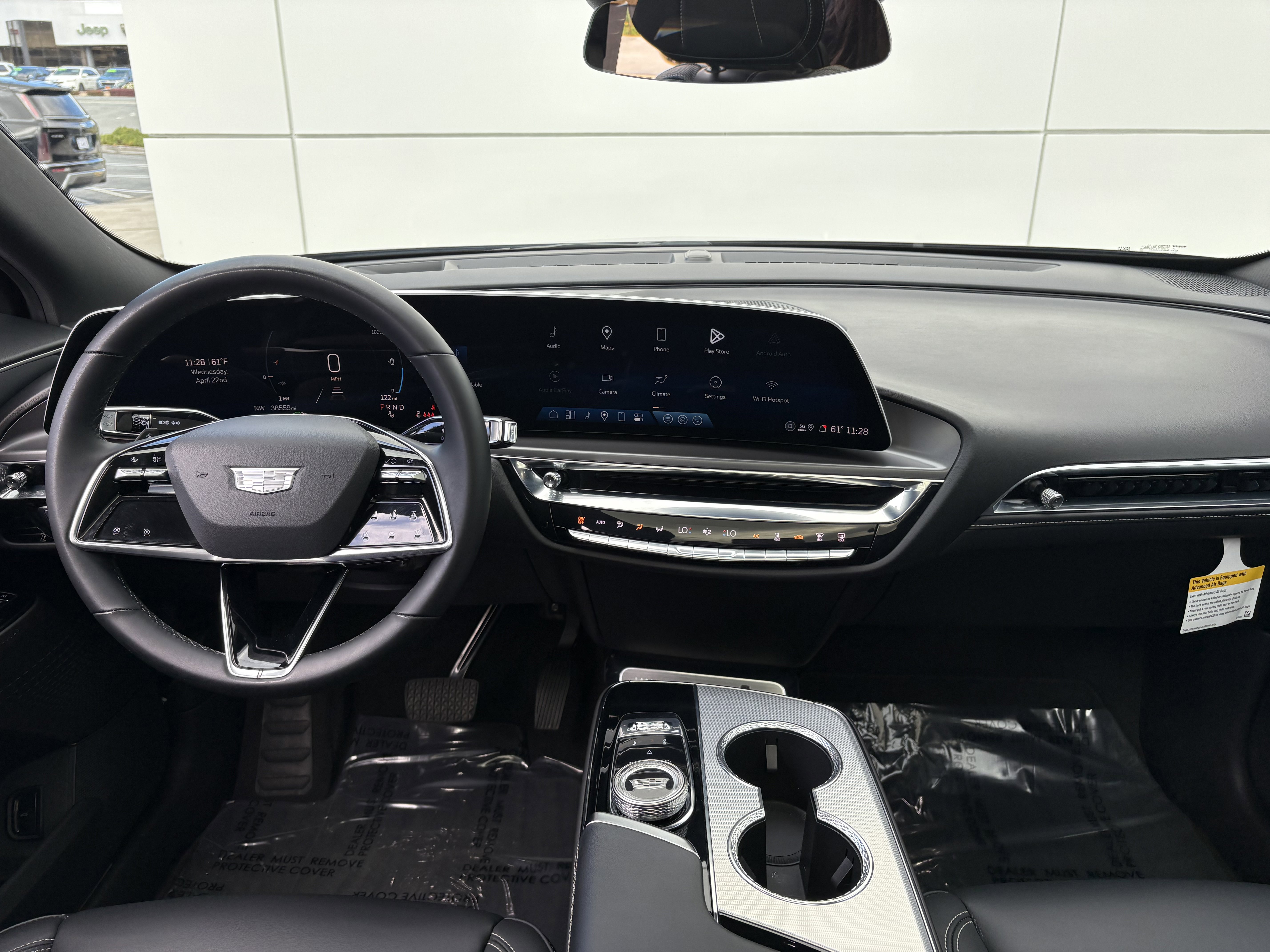 Used 2024 Cadillac Lyriq Tech AWD/4WD image 17