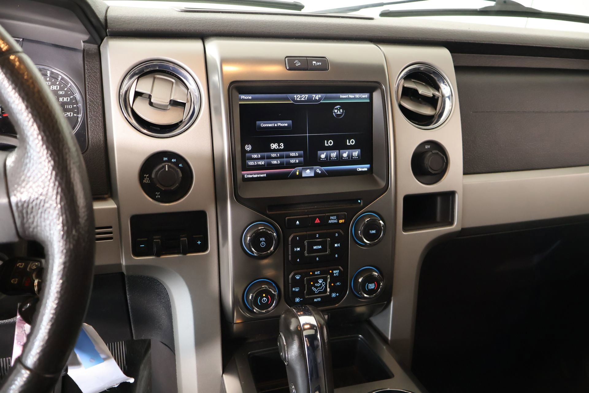 Used 2014 Ford F150 FX4 w/ Equipment Group 402A Luxury AWD/4WD image 5