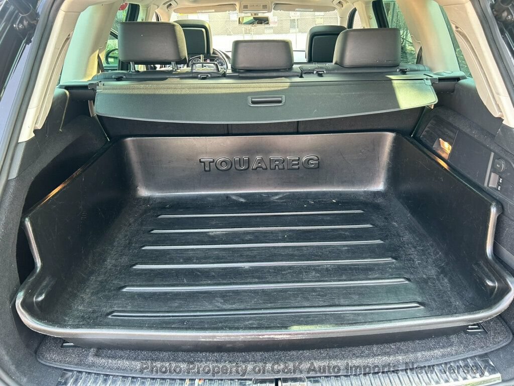 Used 2015 Volkswagen Touareg VR6 AWD/4WD image 54