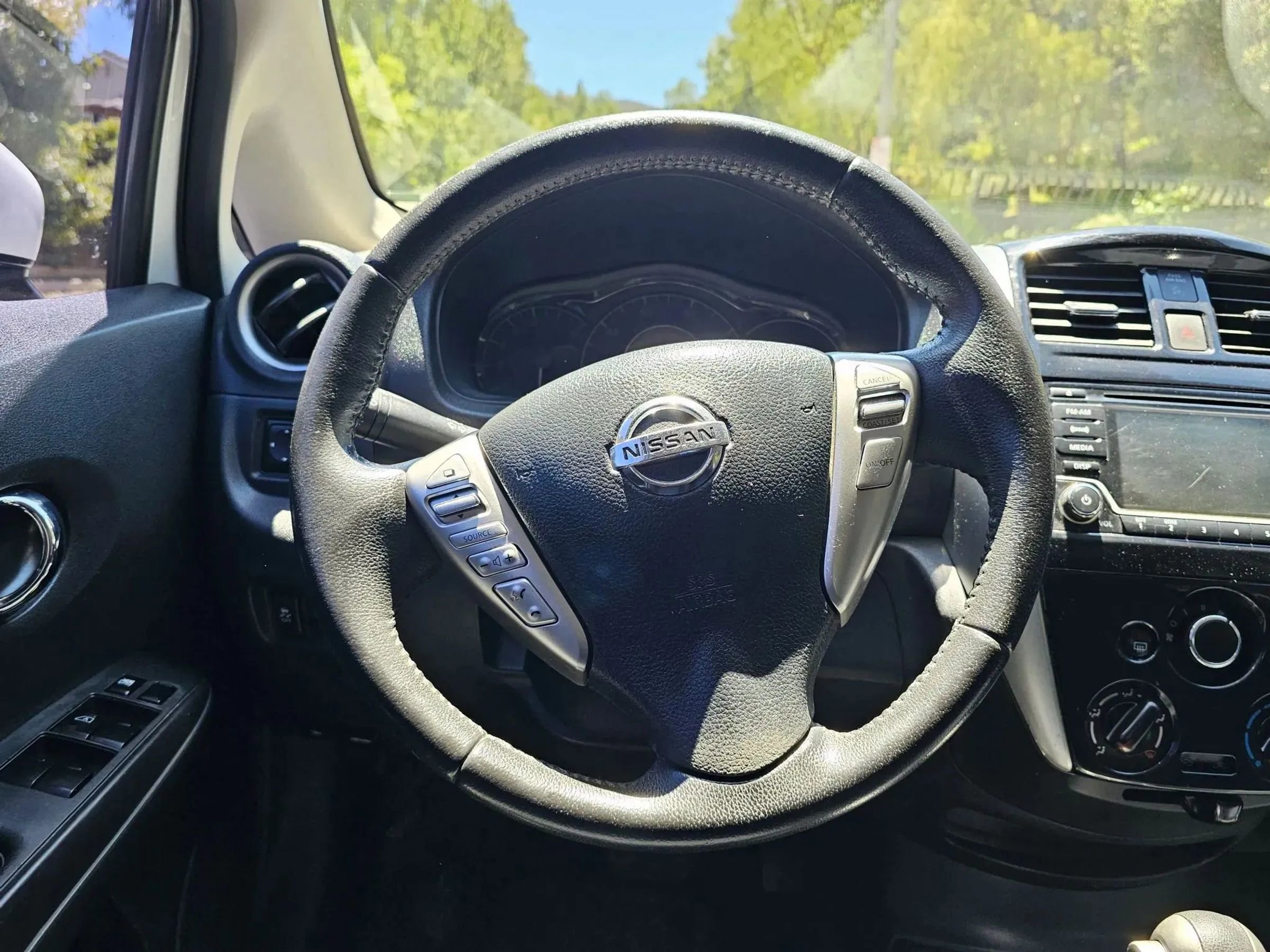 Used 2016 Nissan Versa Note SV image 32