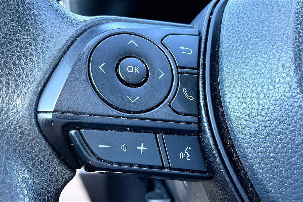 Used 2024 Toyota RAV4 XLE FWD image 16