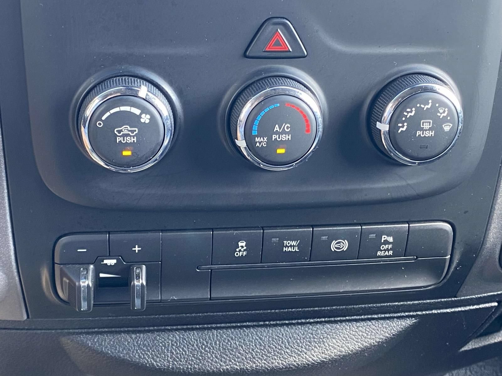Used 2018 RAM 2500 Tradesman w/ Popular Equipment Group AWD/4WD image 39