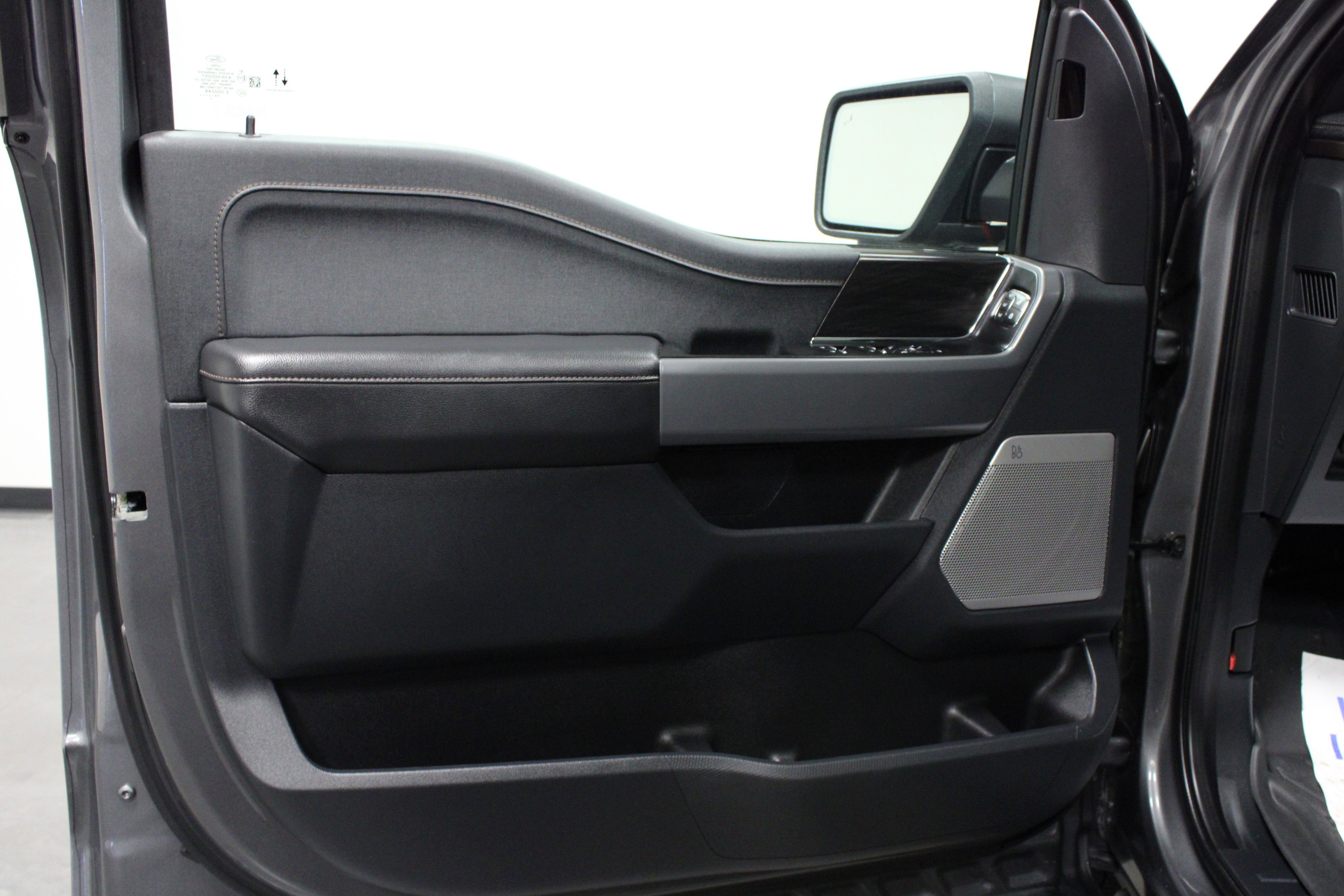 Used 2024 Ford F150 Lightning Lariat AWD/4WD image 11