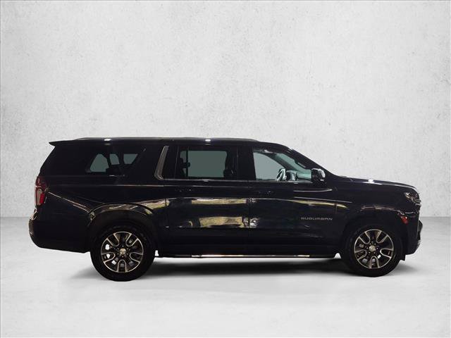 Used 2023 Chevrolet Suburban LT w/ LT Signature Plus Package RWD image 4