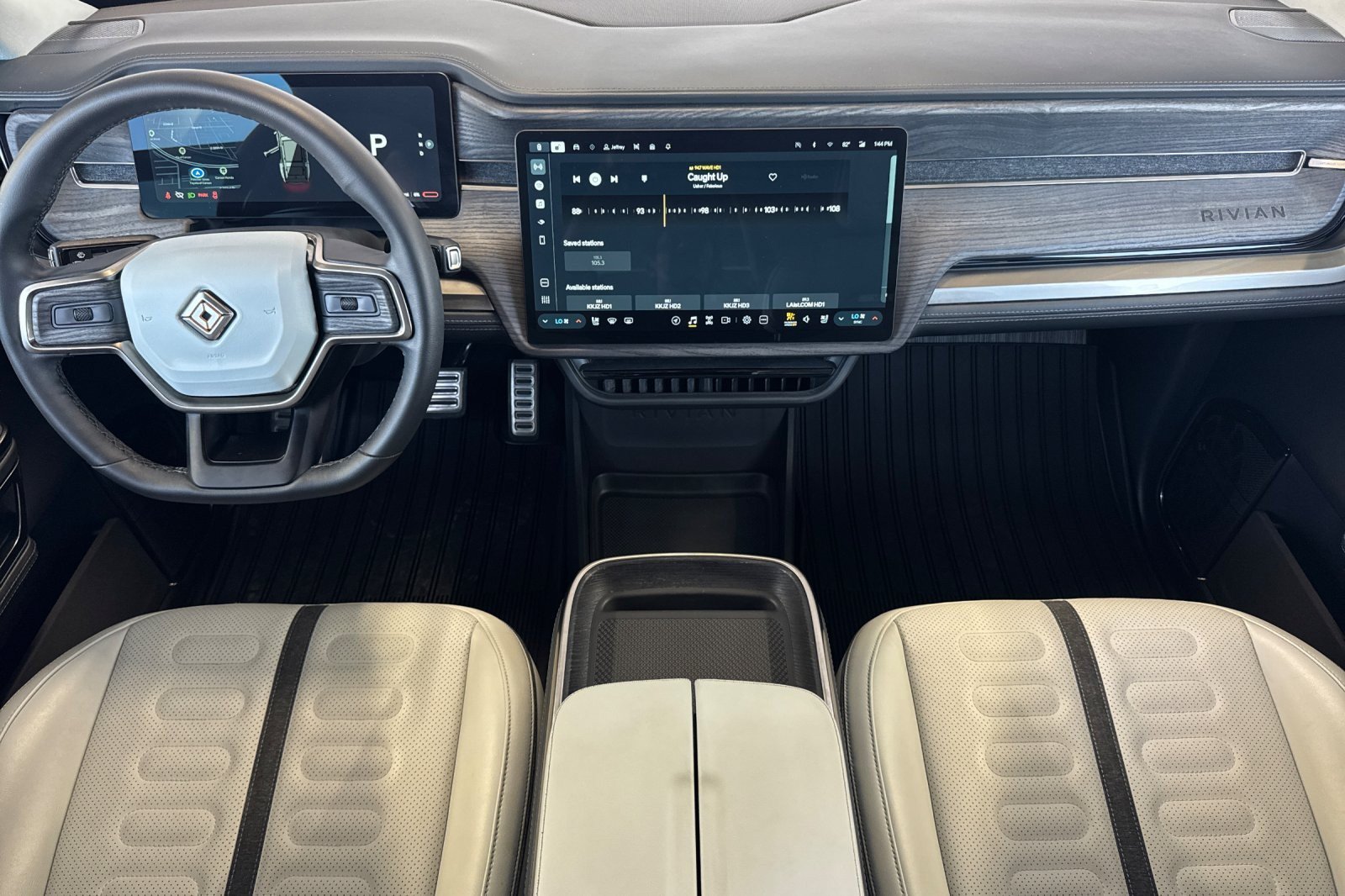 Used 2024 Rivian R1S Adventure AWD/4WD image 12