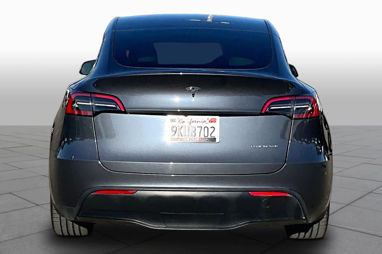 Used 2023 Tesla Model Y Long Range AWD/4WD image 4
