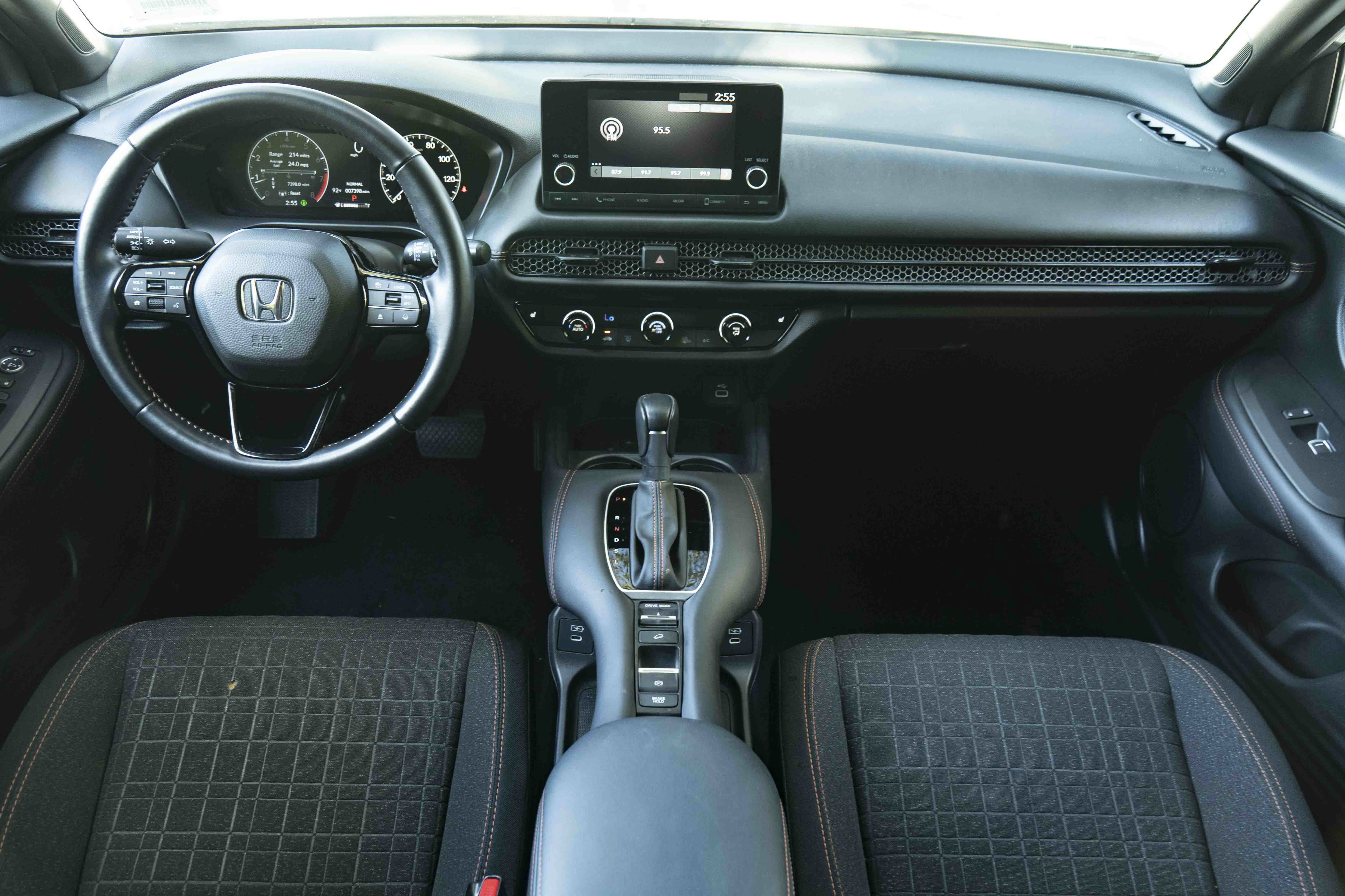Certified 2025 Honda HR-V Sport image 26