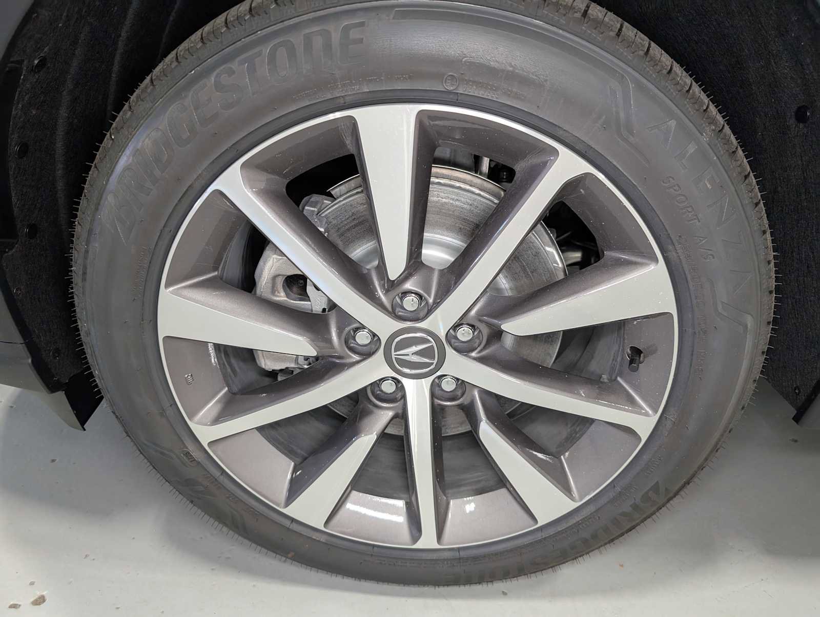 Used 2025 Acura MDX SH-AWD w/ Technology Package image 3