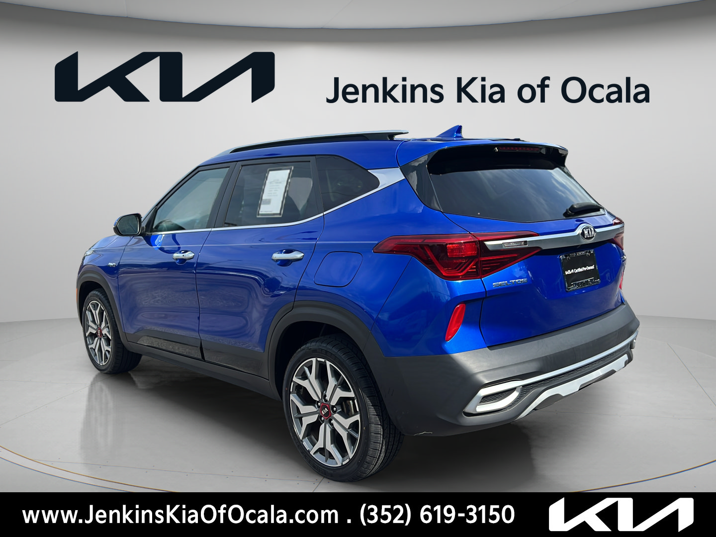 Certified 2021 Kia Seltos SX w/ SX Sunroof Package AWD/4WD image 5