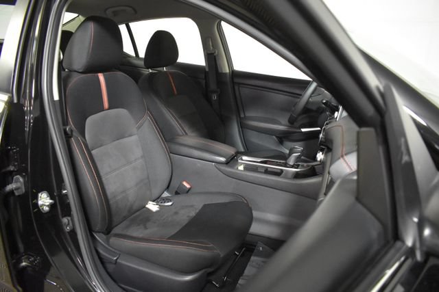 Certified 2025 Nissan Sentra SR w/ Midnight Edition FWD image 32