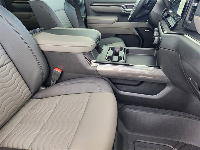 New 2026 Chevrolet Silverado 2500 ZR2 image 11