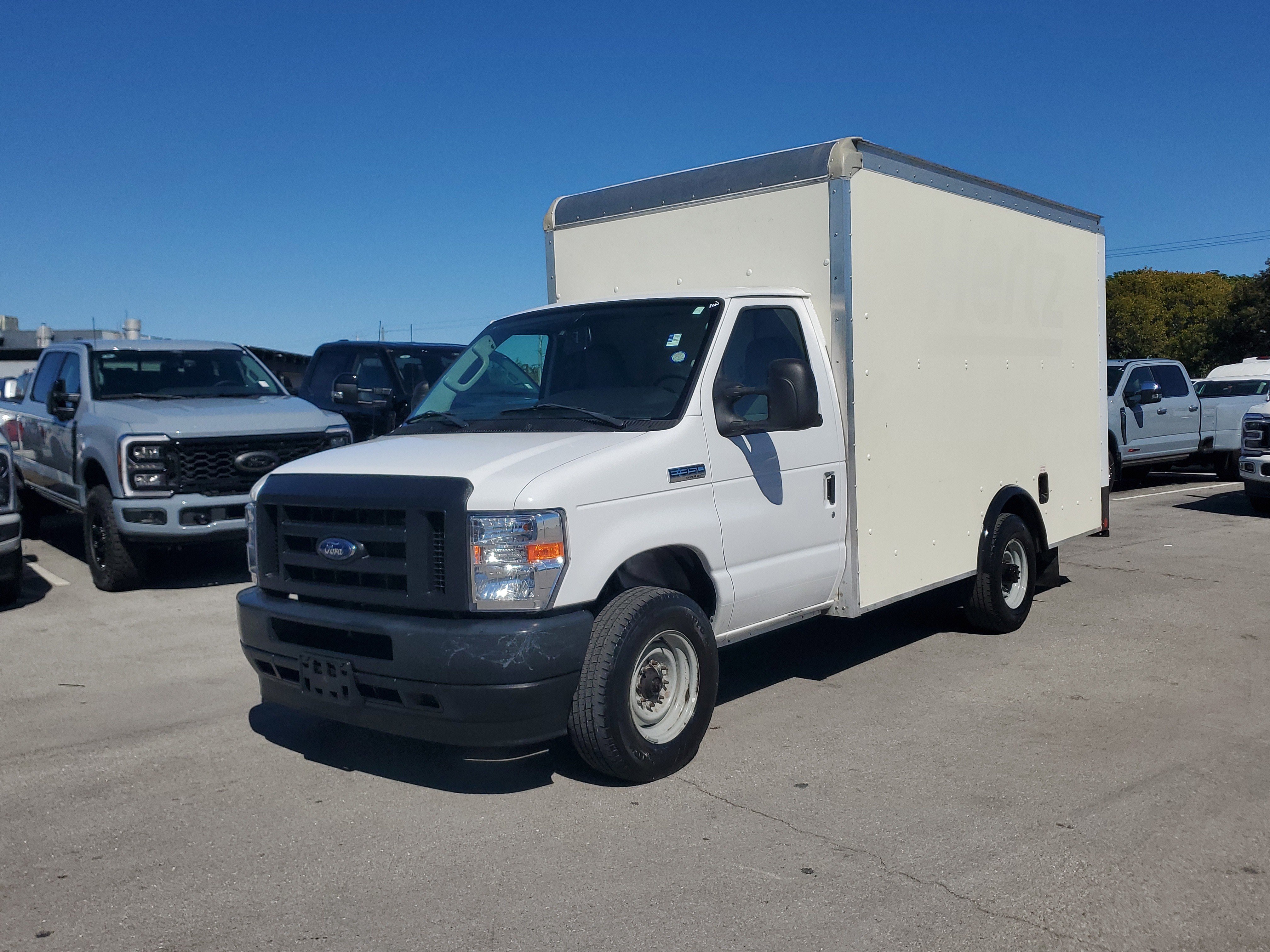 Used 2022 Ford E-350 and Econoline 350 Super Duty w/ Power Windows & Locks Group image 1