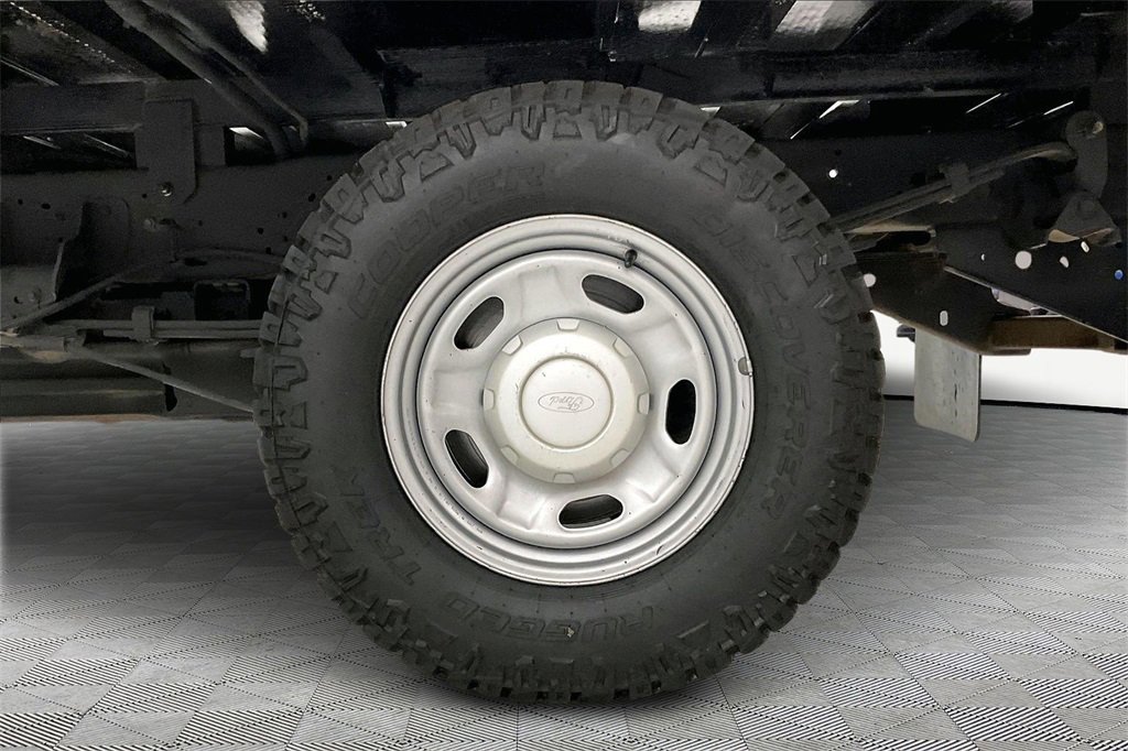 Used 2016 Ford F250 XL w/ Power Equipment Group image 26