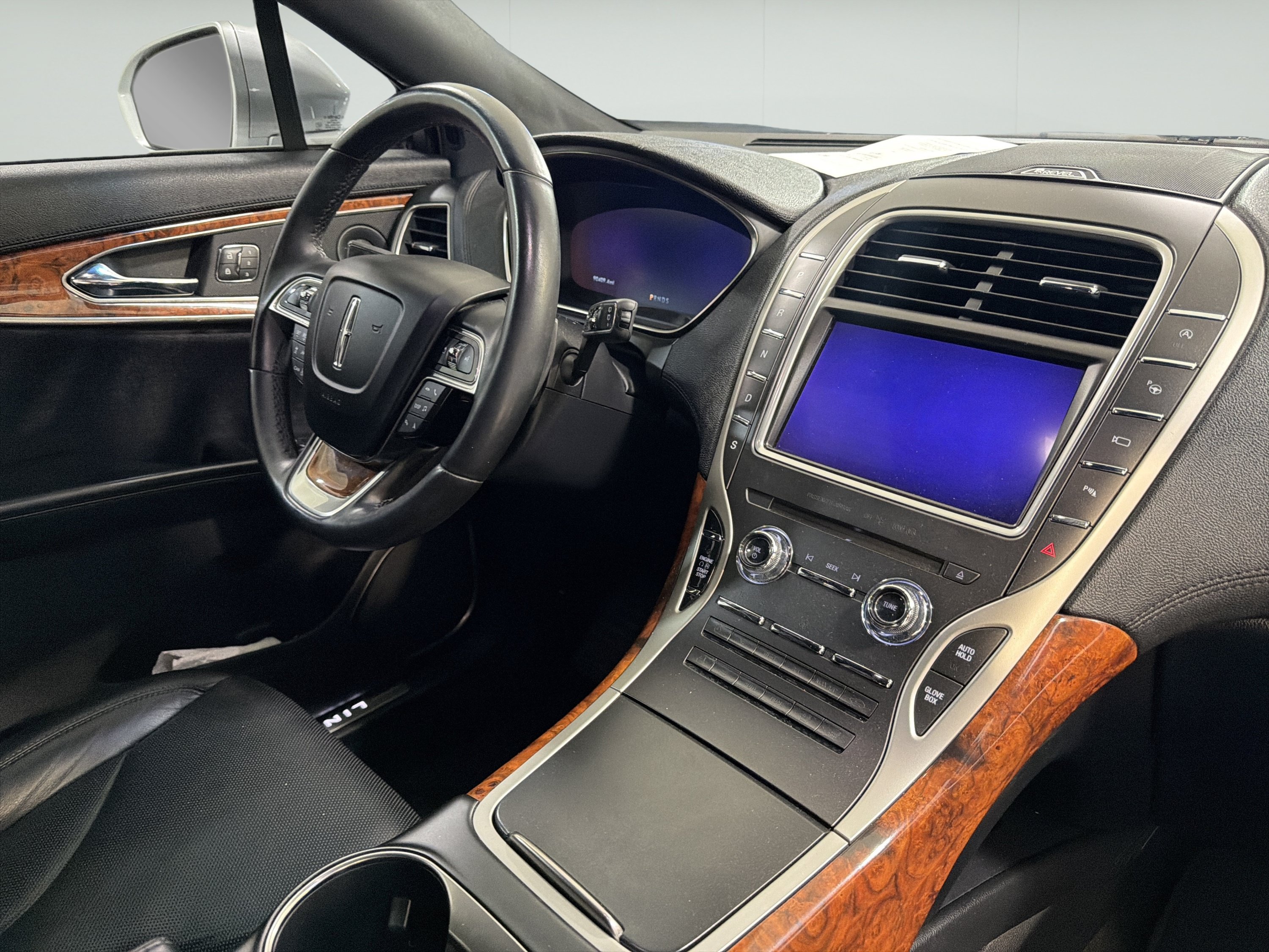 Used 2020 Lincoln Nautilus Reserve AWD/4WD image 9