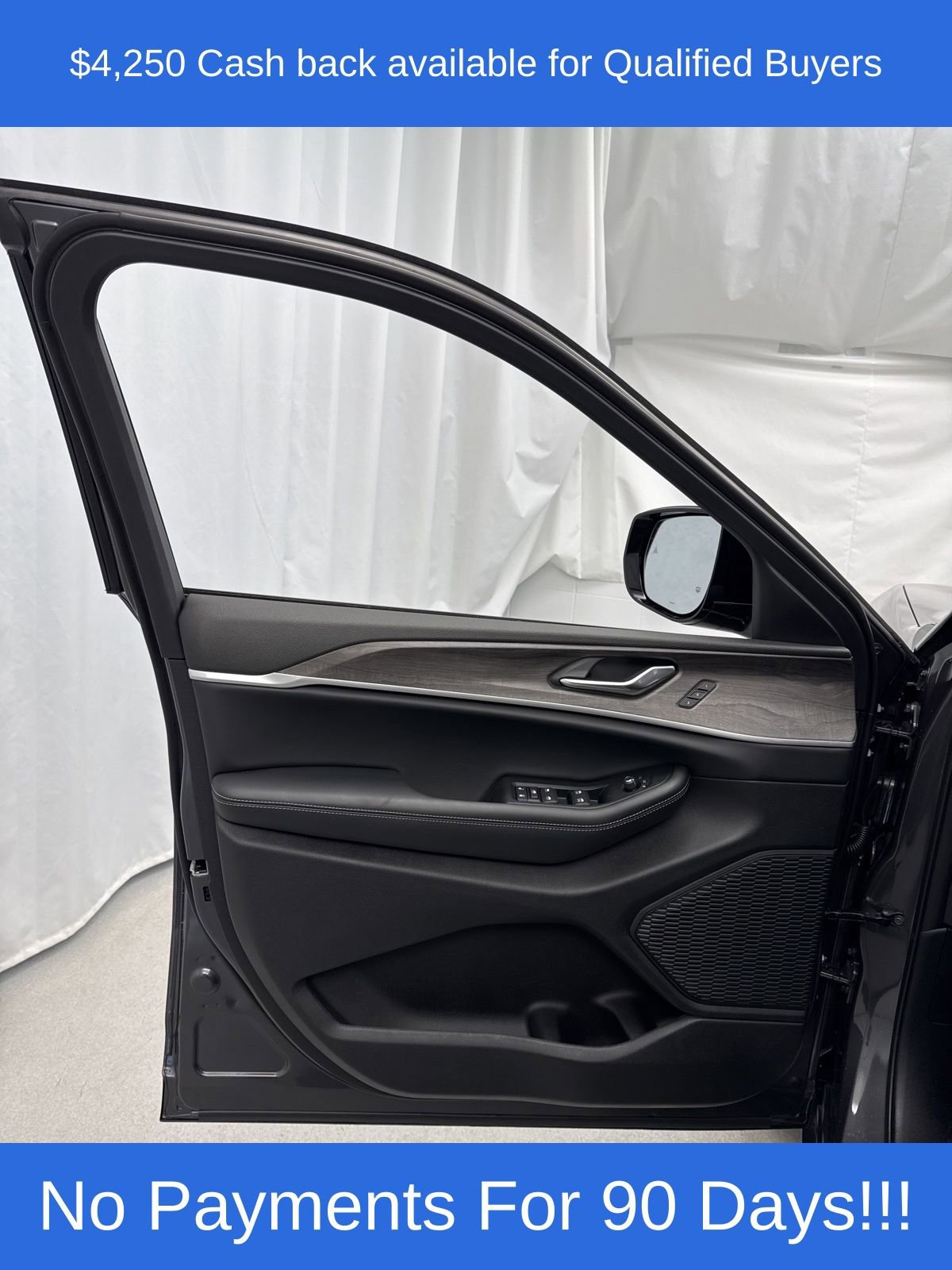 New 2025 Jeep Grand Cherokee Limited image 12