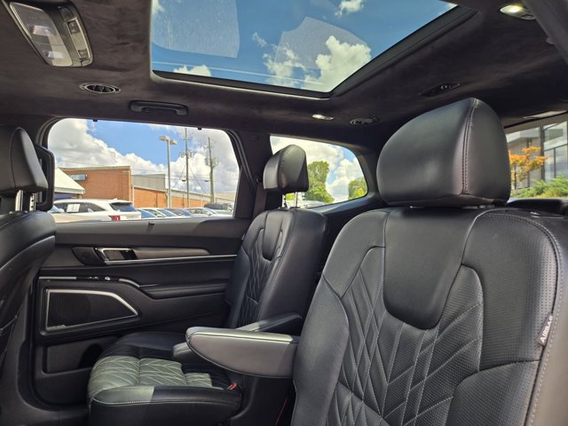 Certified 2025 Kia Telluride SX Prestige X-Line AWD/4WD image 17
