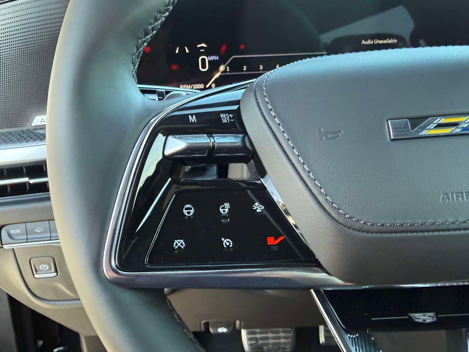 Used 2026 Cadillac Escalade V w/ LPO, ONYX Package image 62