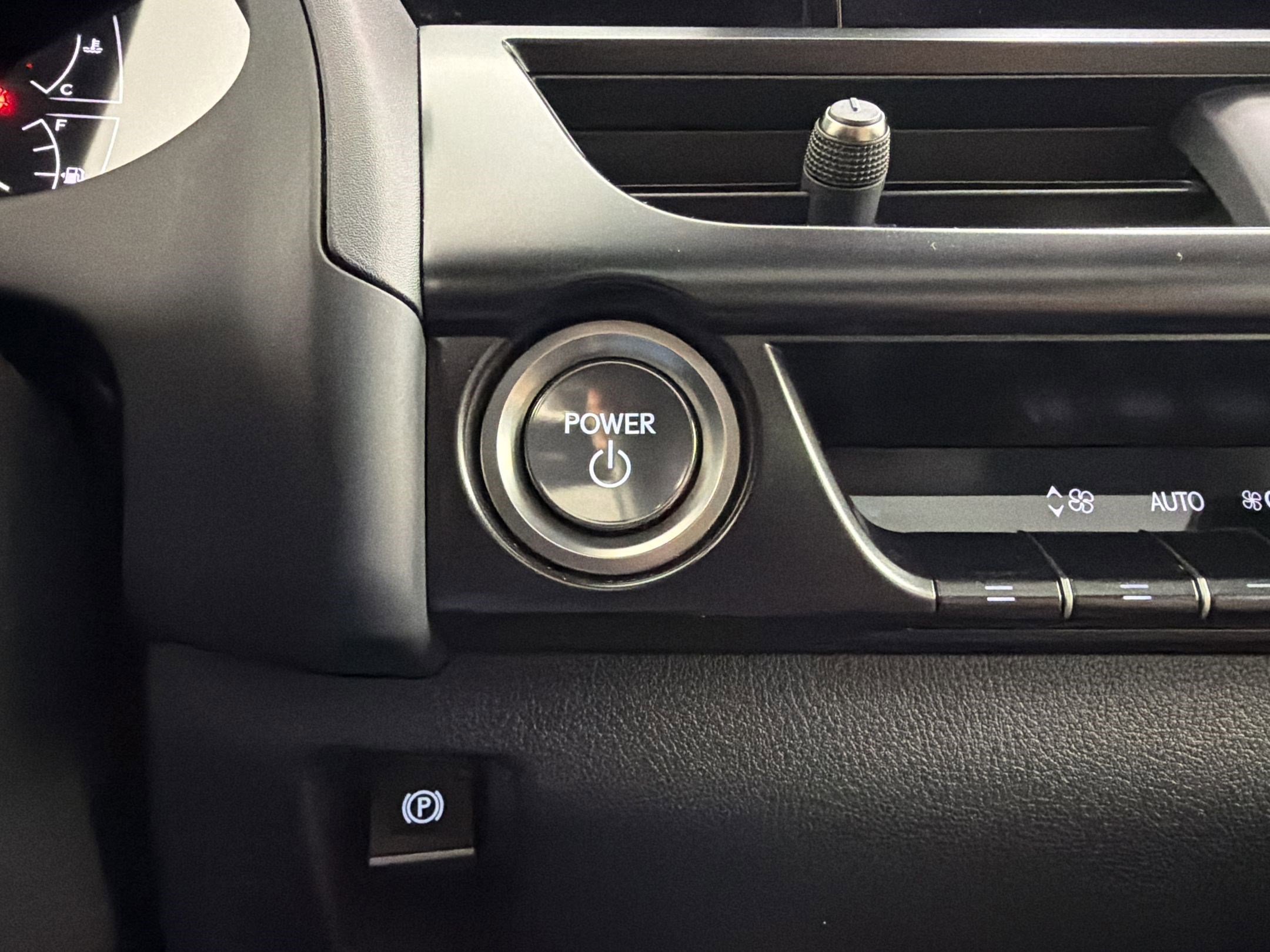 Certified 2023 Lexus UX 250h FWD w/ Accessory Package (Z2) image 25