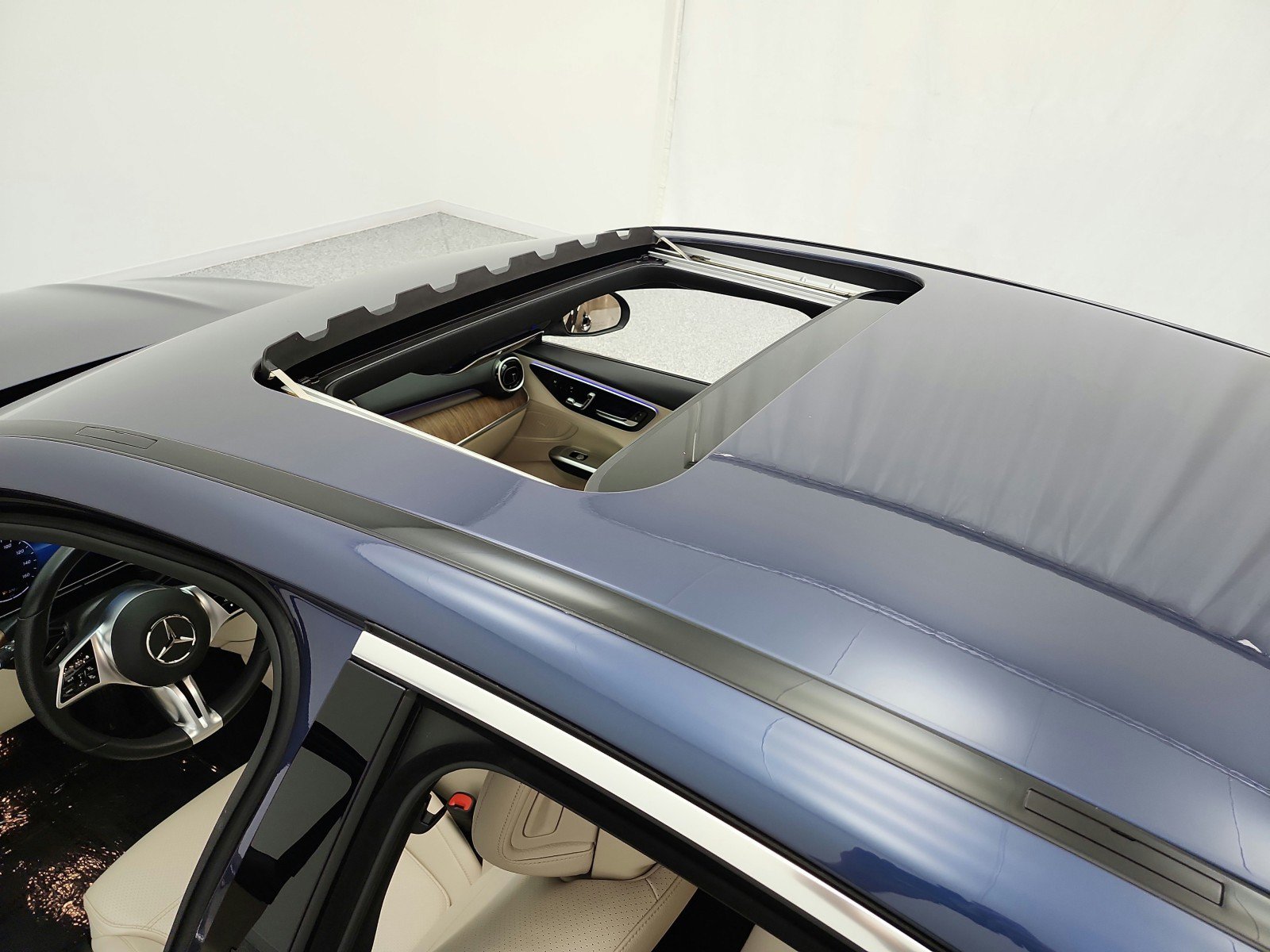 Used 2024 Mercedes-Benz C 300 Sedan image 11