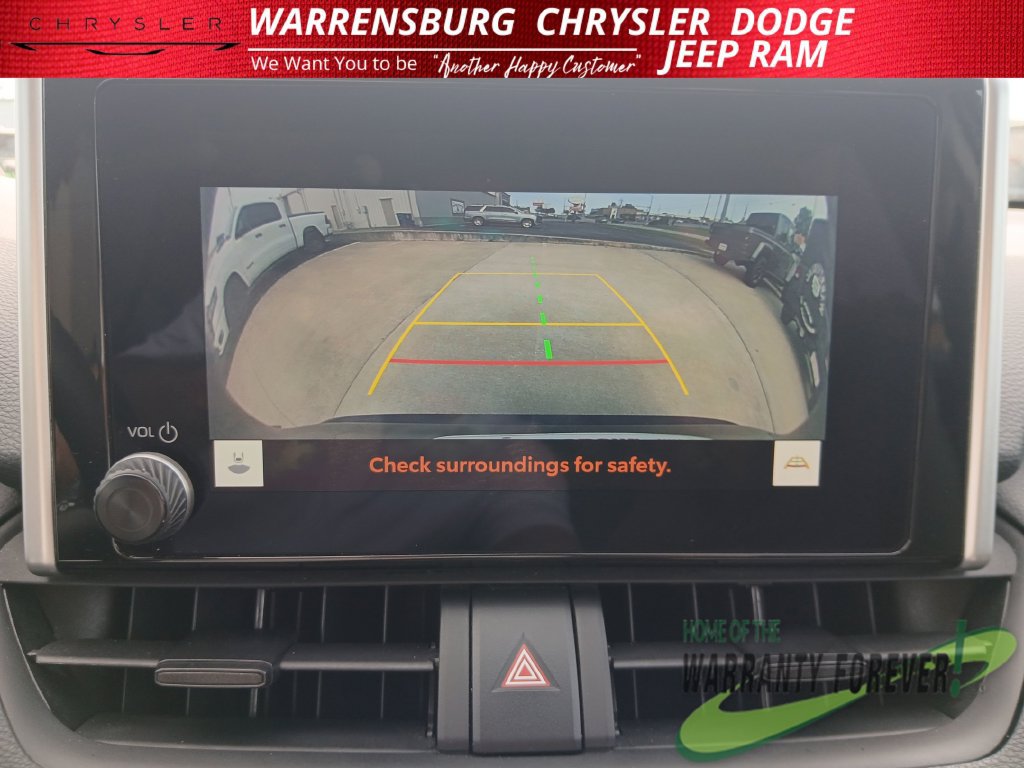 Used 2025 Toyota RAV4 XLE FWD image 22
