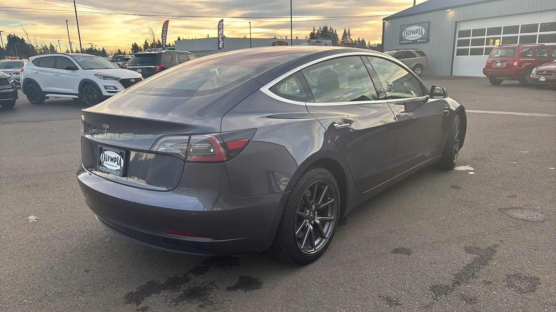 Used 2018 Tesla Model 3 Long Range image 5