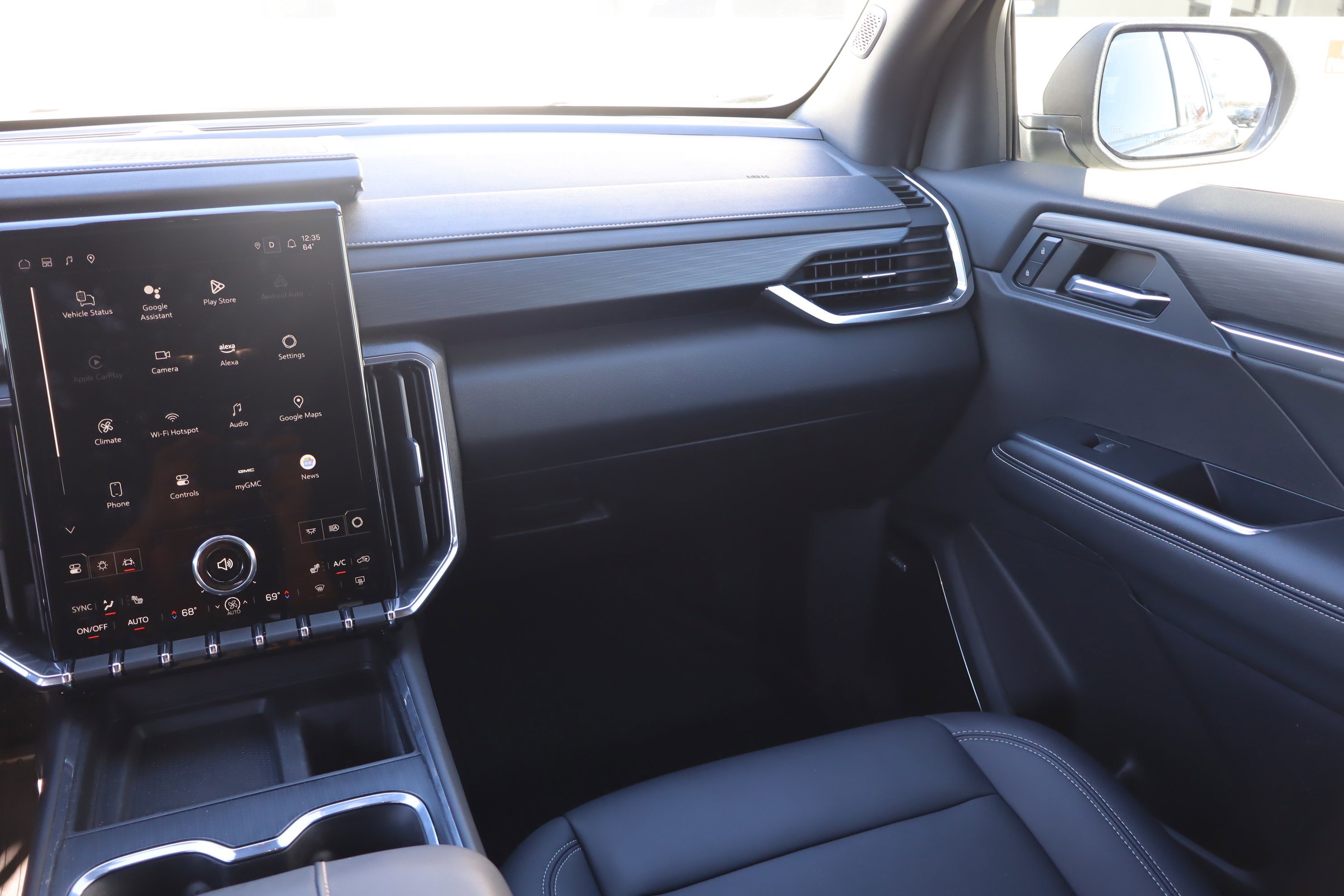 Used 2024 GMC Acadia Elevation w/ Black Edition image 13