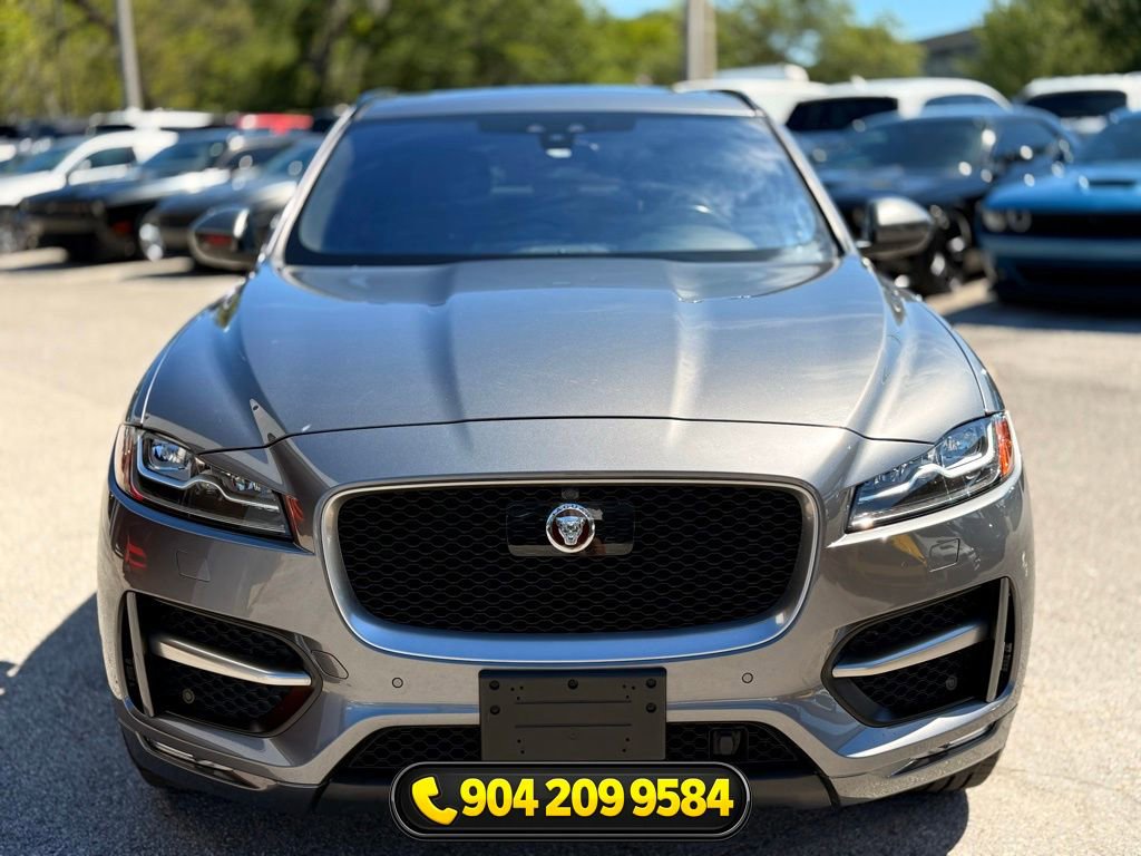 Used 2017 Jaguar F-PACE R-Sport image 14
