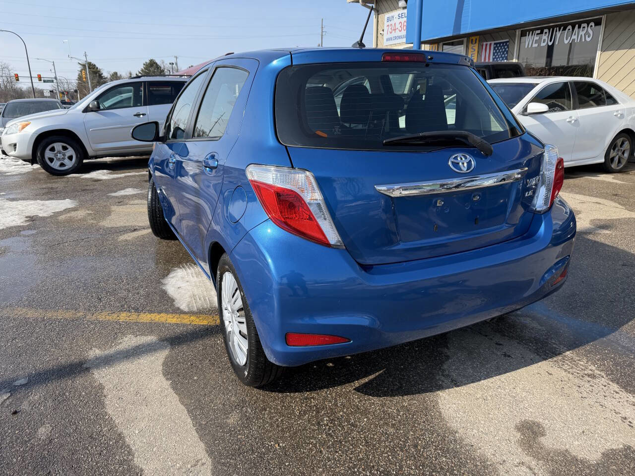 Used 2012 Toyota Yaris LE image 20