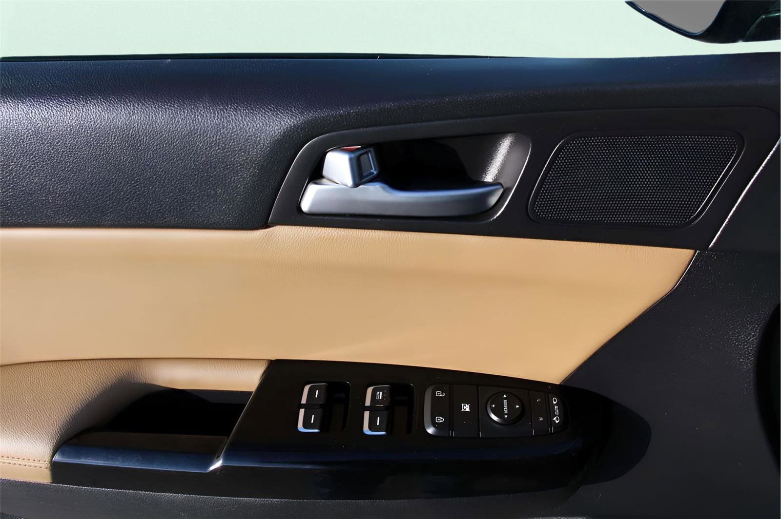 Used 2020 Kia Sportage SX image 15