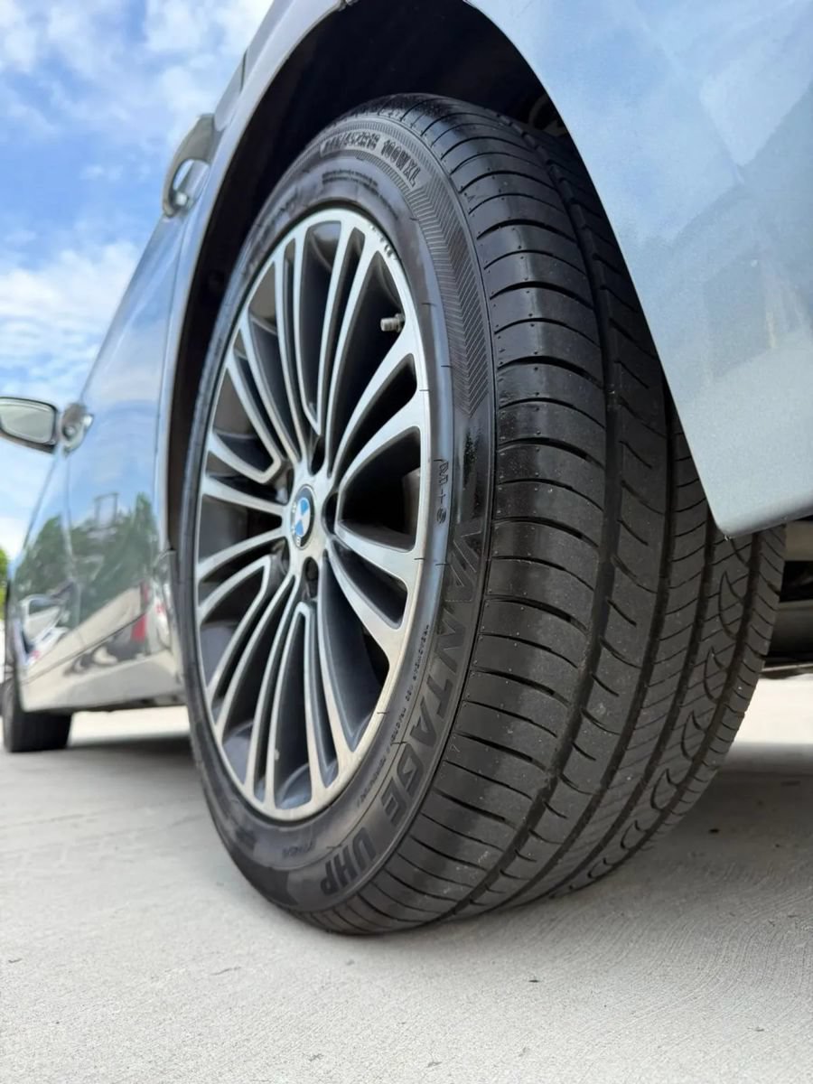 Used 2018 BMW 530i RWD image 8