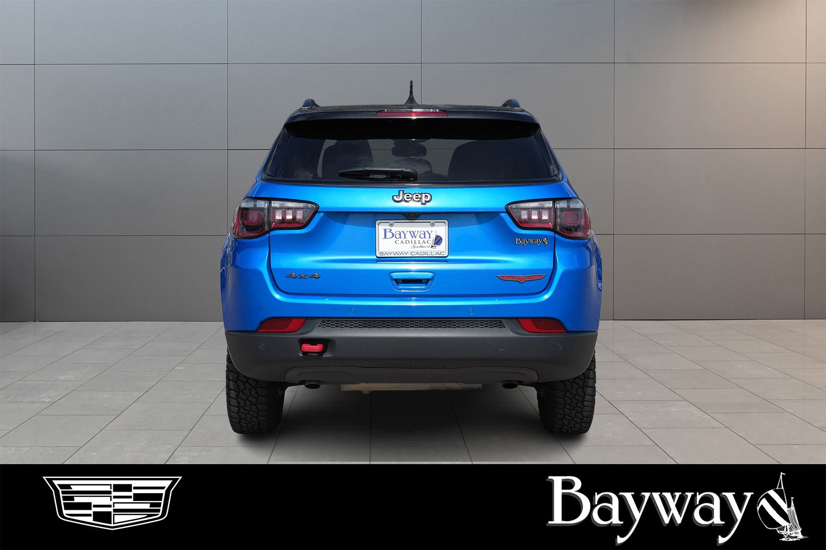 Used 2025 Jeep Compass Trailhawk image 6