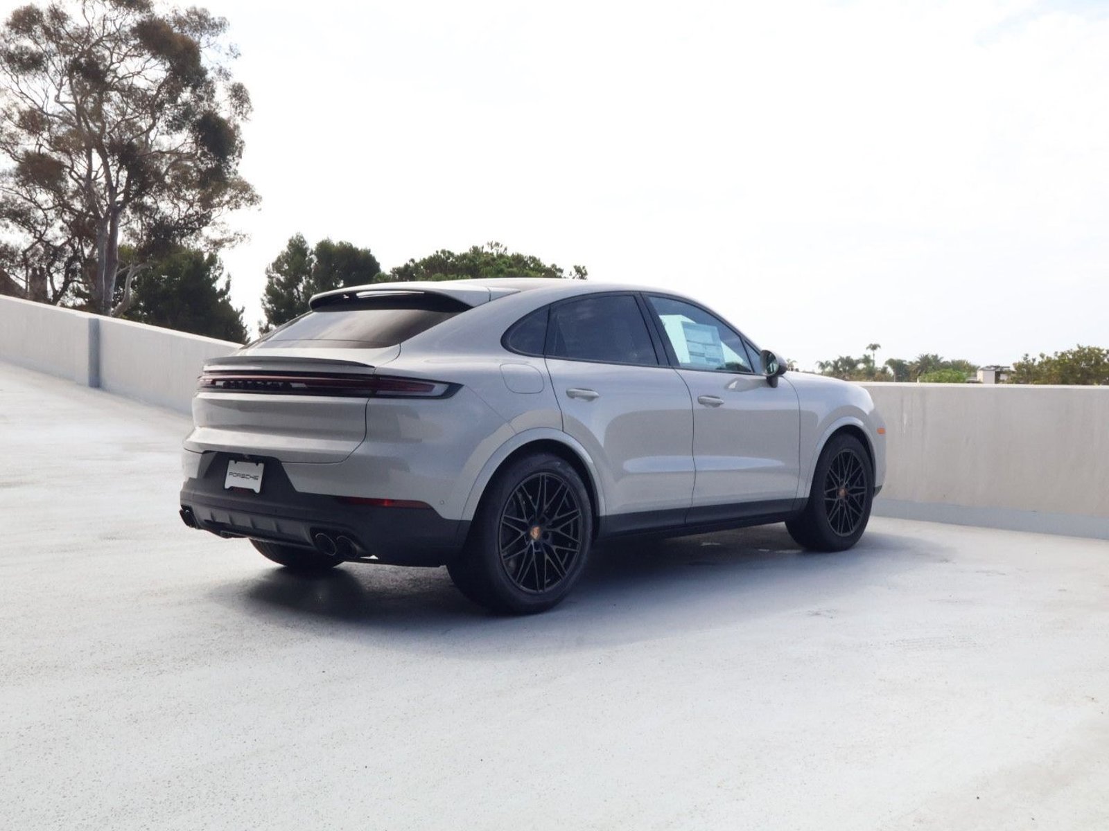 New 2026 Porsche Cayenne Coupe AWD/4WD image 8