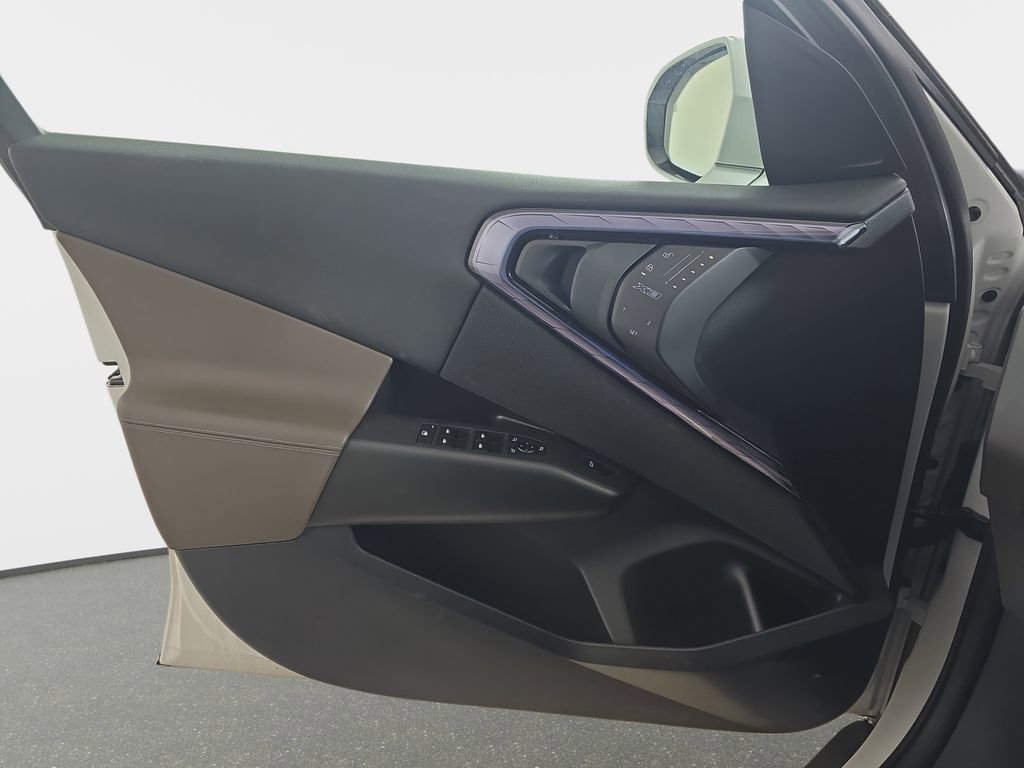 Used 2025 BMW X3 xDrive30i w/ Premium Package image 29