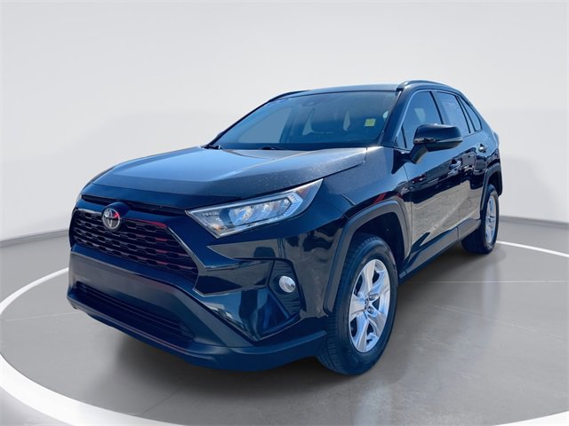 Used 2021 Toyota RAV4 XLE video 1