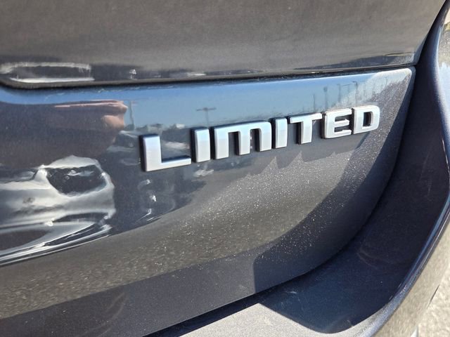 Used 2025 Jeep Grand Cherokee L Limited RWD image 11